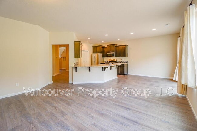 Building Photo - 2273 S Red Tail Loop