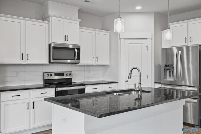 Building Photo - 6073 Thorntons Way Cir NW