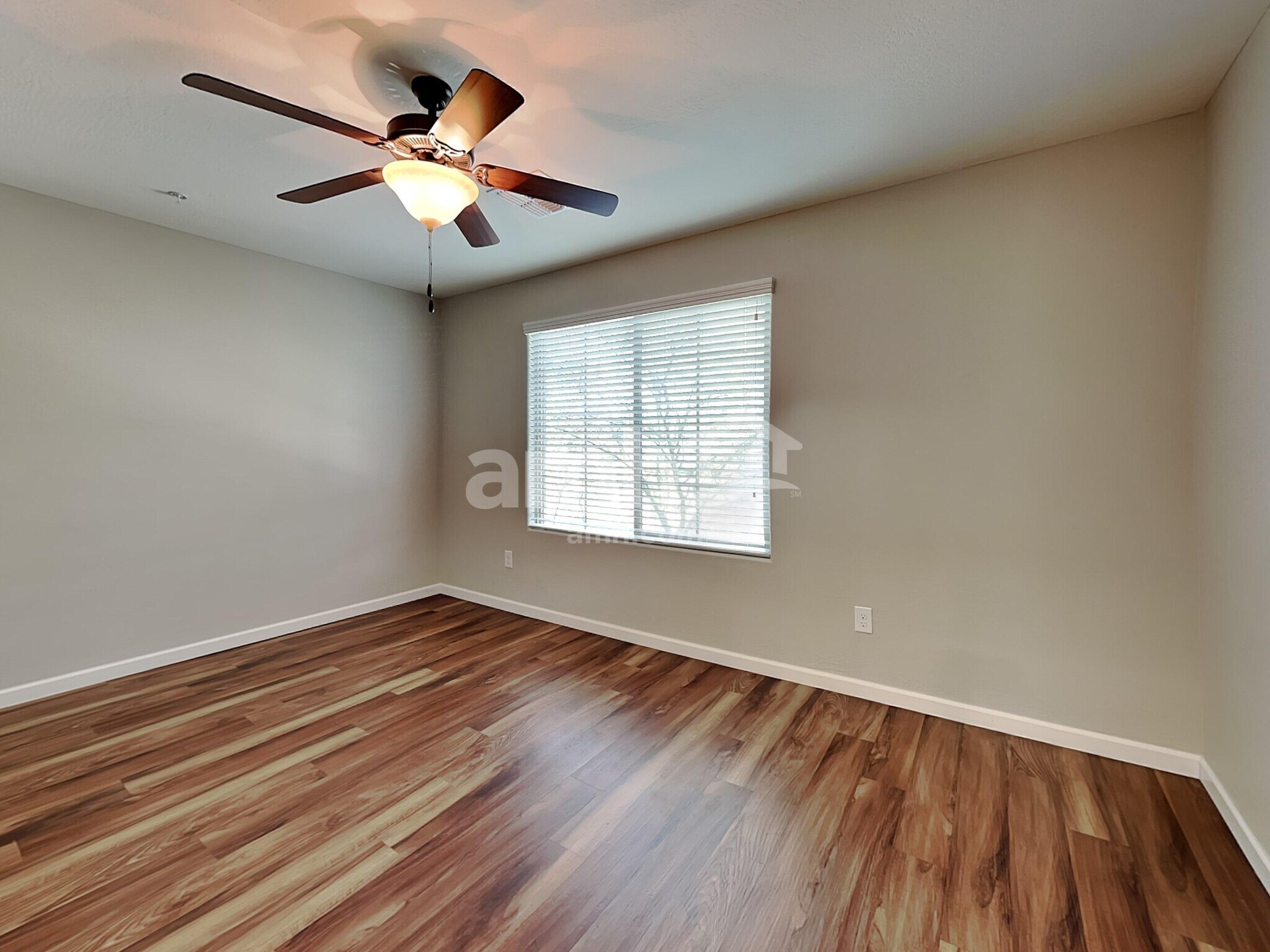 Building Photo - 20740 W Thomas Rd