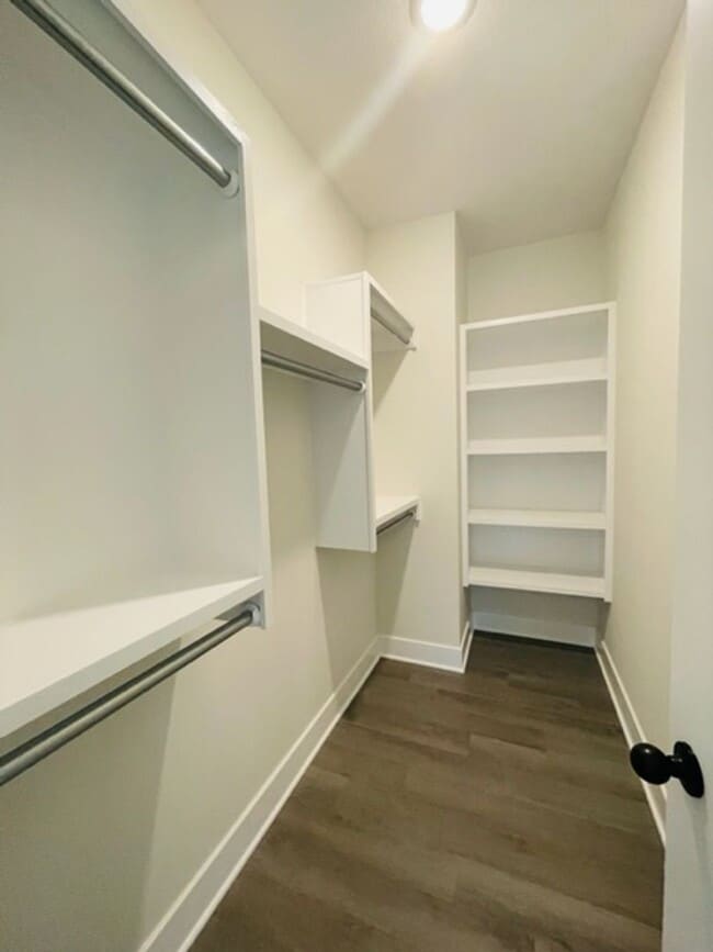 Building Photo - 11649/51 Harry Ct