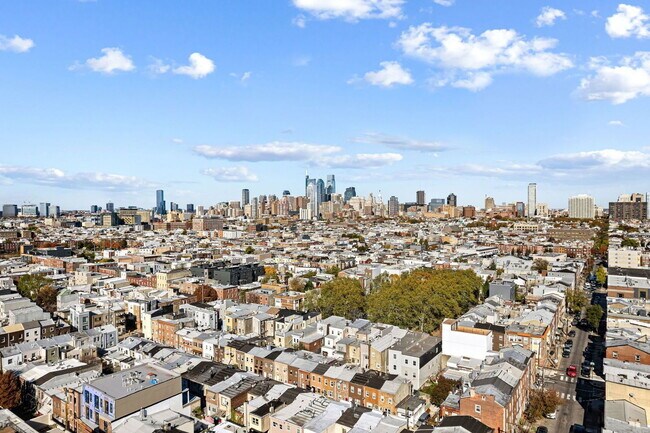 Building Photo - 629 Sears St