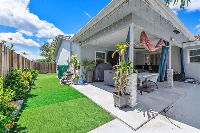 Building Photo - 2495 NW 123rd Ave