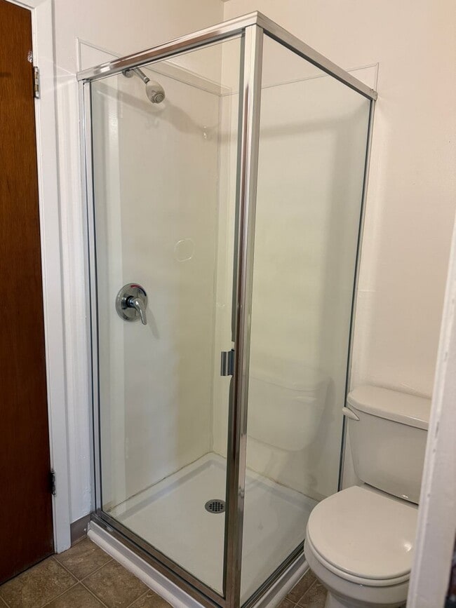 Building Photo - Charming 2-Bedroom Auburn Home with Beautiful Covered Patio!