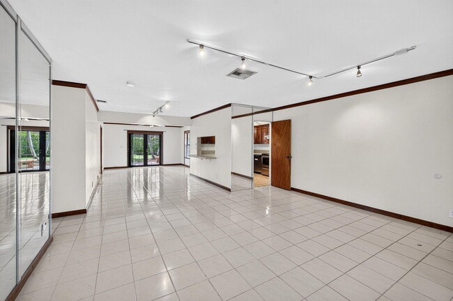 Building Photo - 2060 Tropic Isle