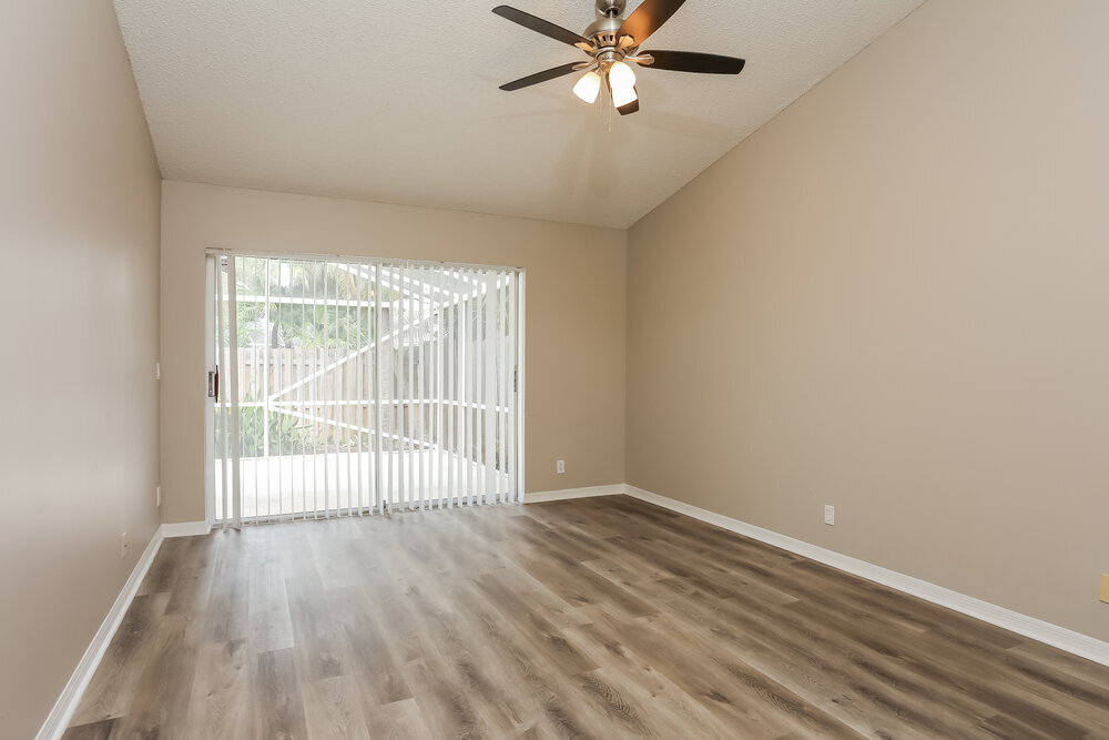 Building Photo - 11117 Lakeaire Cir