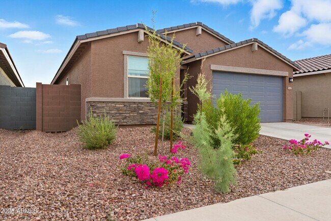 Building Photo - 17427 W Msn Ln