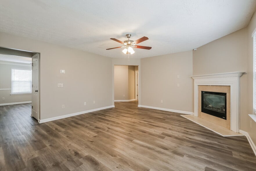 Building Photo - 1304 Ivey Pointe Dr SE