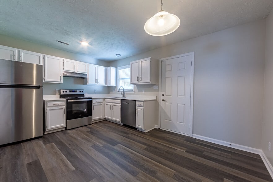 Building Photo - Cape Fear Townhomes