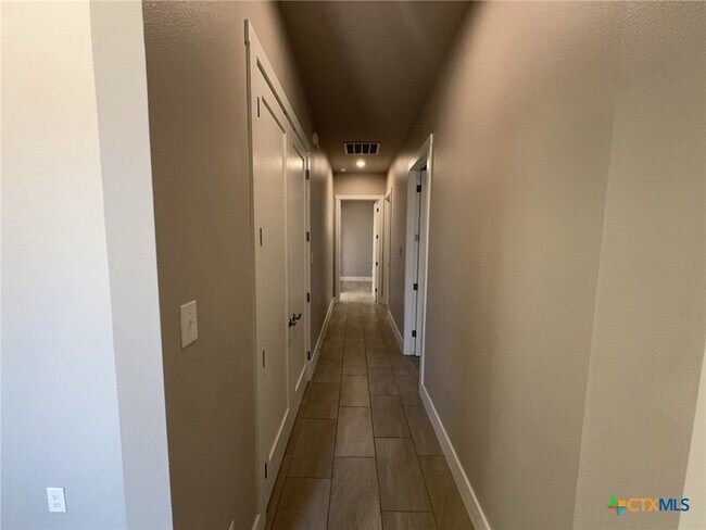 Building Photo - 5001 White Rose Dr