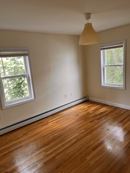 Building Photo - 4 Union Pl