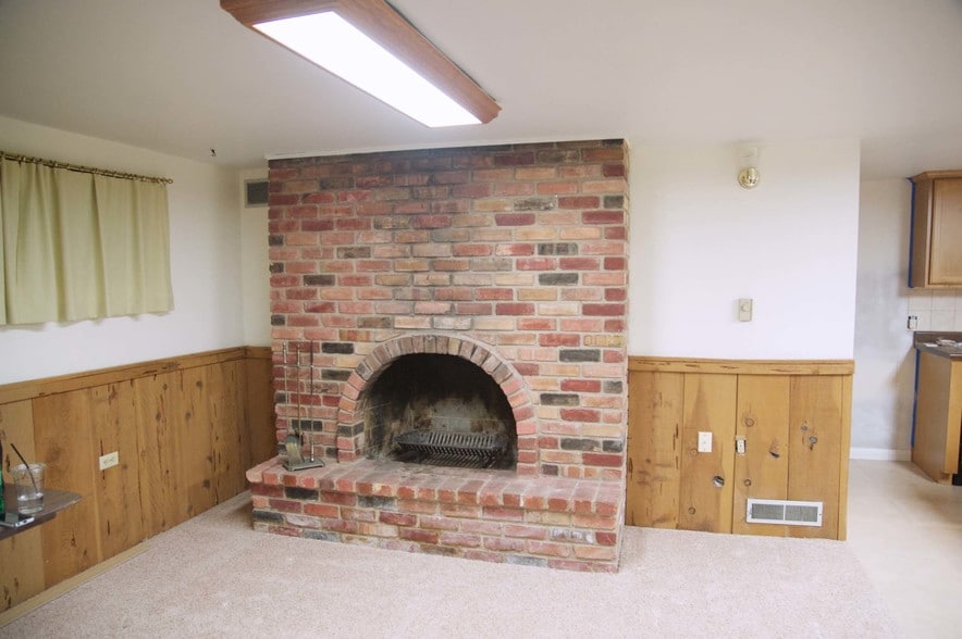 Living Room/Family - 5509 W 13600 N