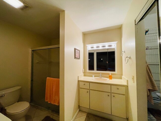 Building Photo - 7786 SE Sugar Sand Cir