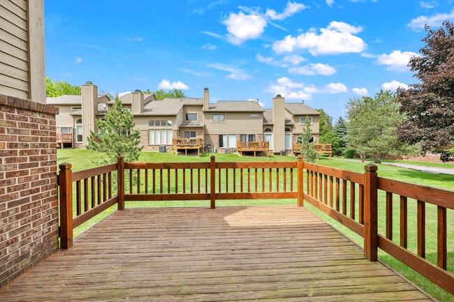 Building Photo - 6352 Aspen Ridge Blvd