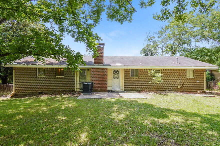 Building Photo - 4212 Plumtree Way