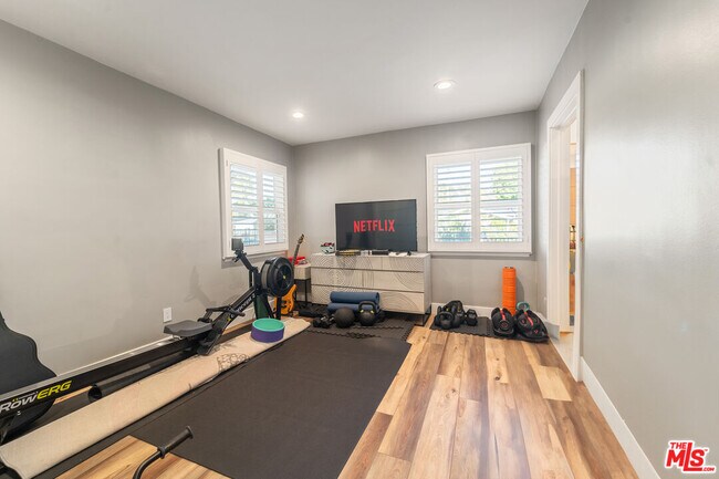 Building Photo - 4731 Deseret Dr