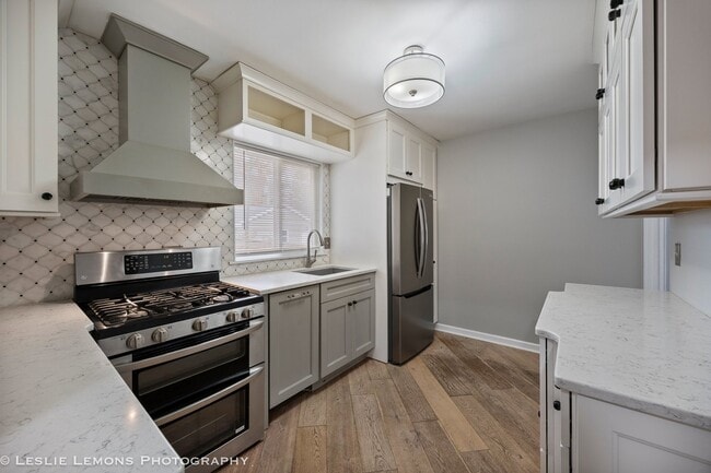 Building Photo - 629 S Main St