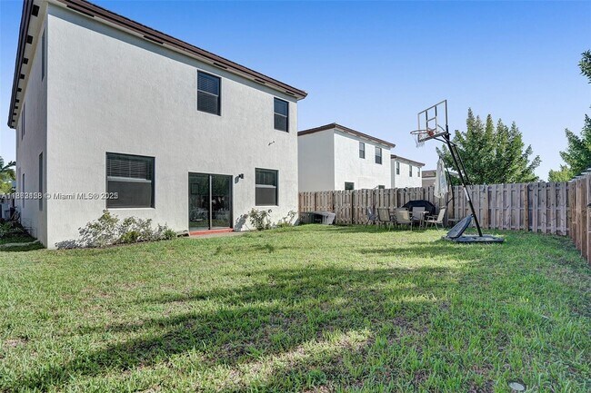 Building Photo - 268 NE 210th Way
