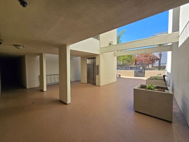 Building Photo - Convenient 2BR/2BA Condo Near SDSU at Campus Walk Condos