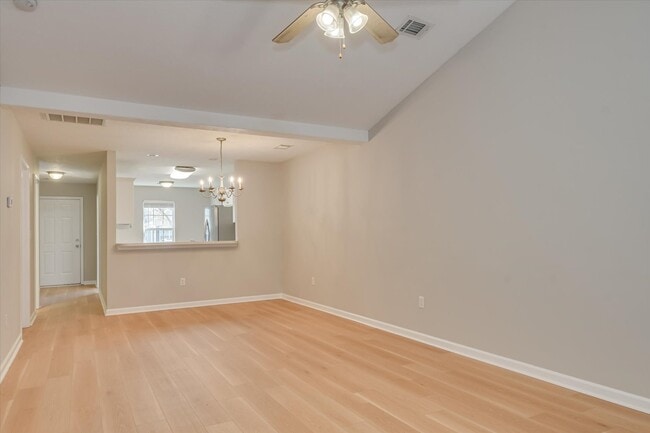 Building Photo - 1206 Bison Way