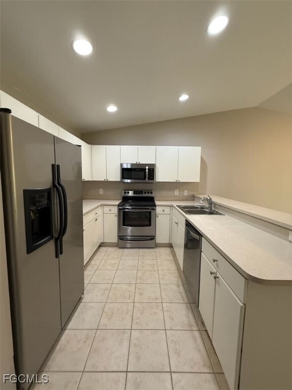 Building Photo - 2415 Herb Ave S