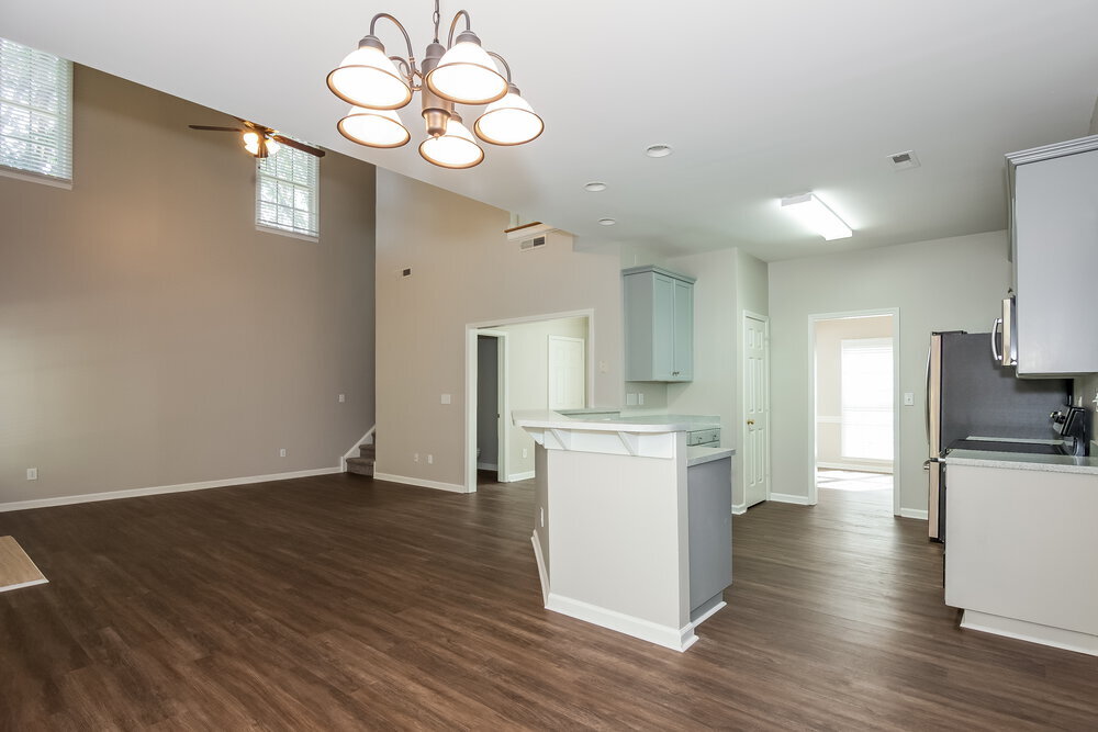 Building Photo - 10421 Henbane Ct