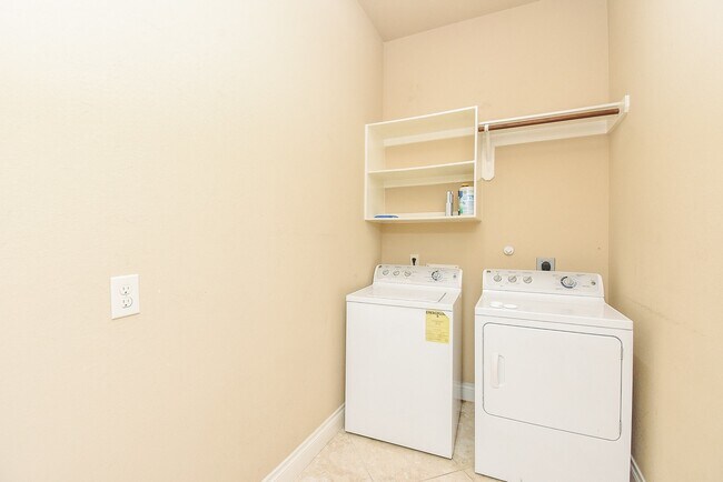 Building Photo - 10310 Rouken Glen Ct.