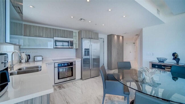 Building Photo - 6700 Indian Creek Dr