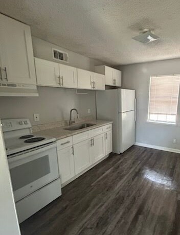 Building Photo - 1724 Pepper Dr