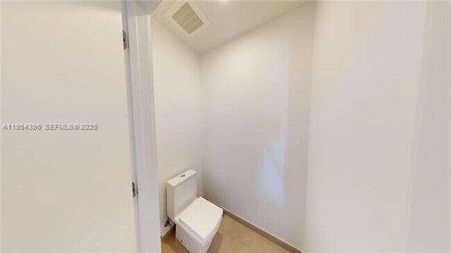 Building Photo - 1080 Brickell Ave