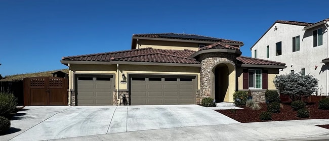 Building Photo - 665 Appaloosa Wy