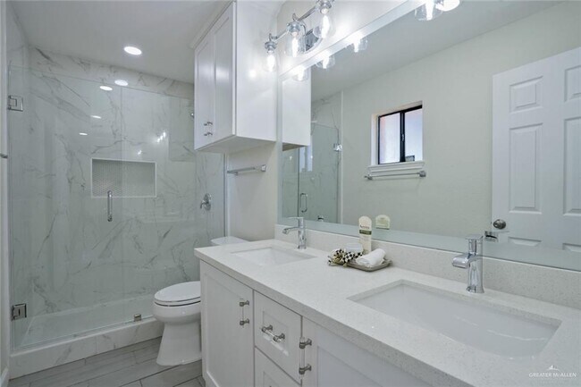 Building Photo - 41 N 15th St