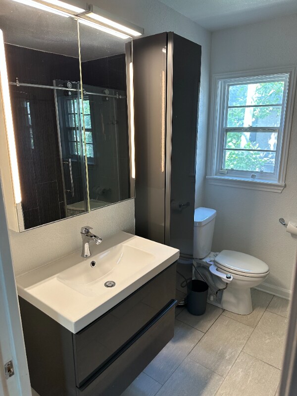 Building Photo - 6328 Bordeaux Ave