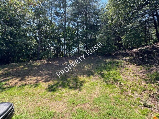 Building Photo - 1511 Rustic Dr