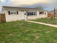 Building Photo - 4 Bedroom/2 Bathroom Home in Salt Lake City