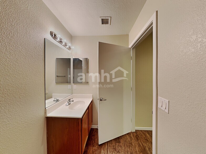 Building Photo - 7023 S Calypso Ct