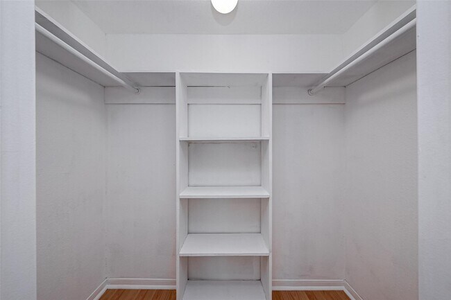 Building Photo - 1516 Bay Area Blvd