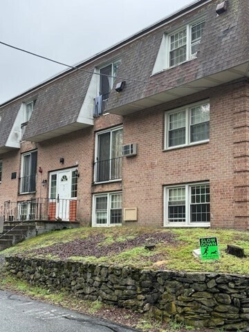 Building Photo - 82 Boylston Ln