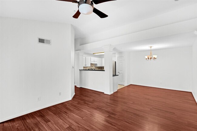 Building Photo - 3231 Allen Pkwy