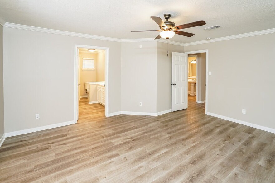 Building Photo - 17311 Modbury Dr