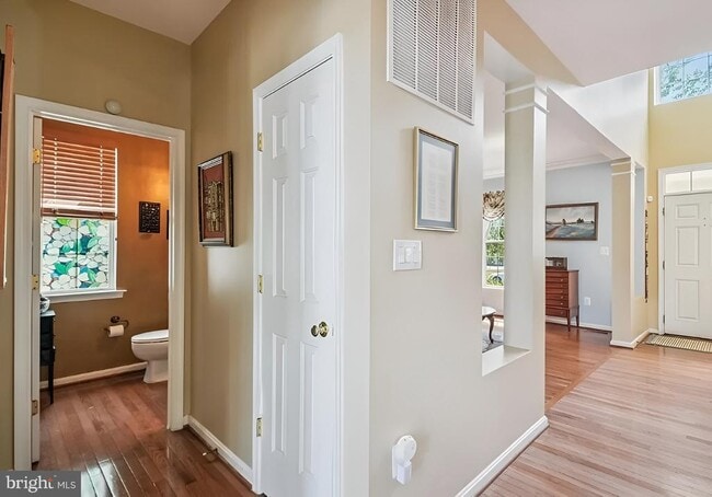 Building Photo - 14532 Jansbury St