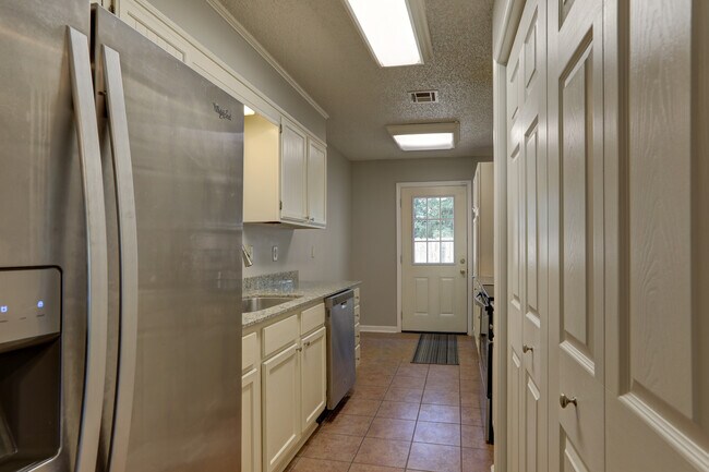 Building Photo - 205 Long Plantation Blvd