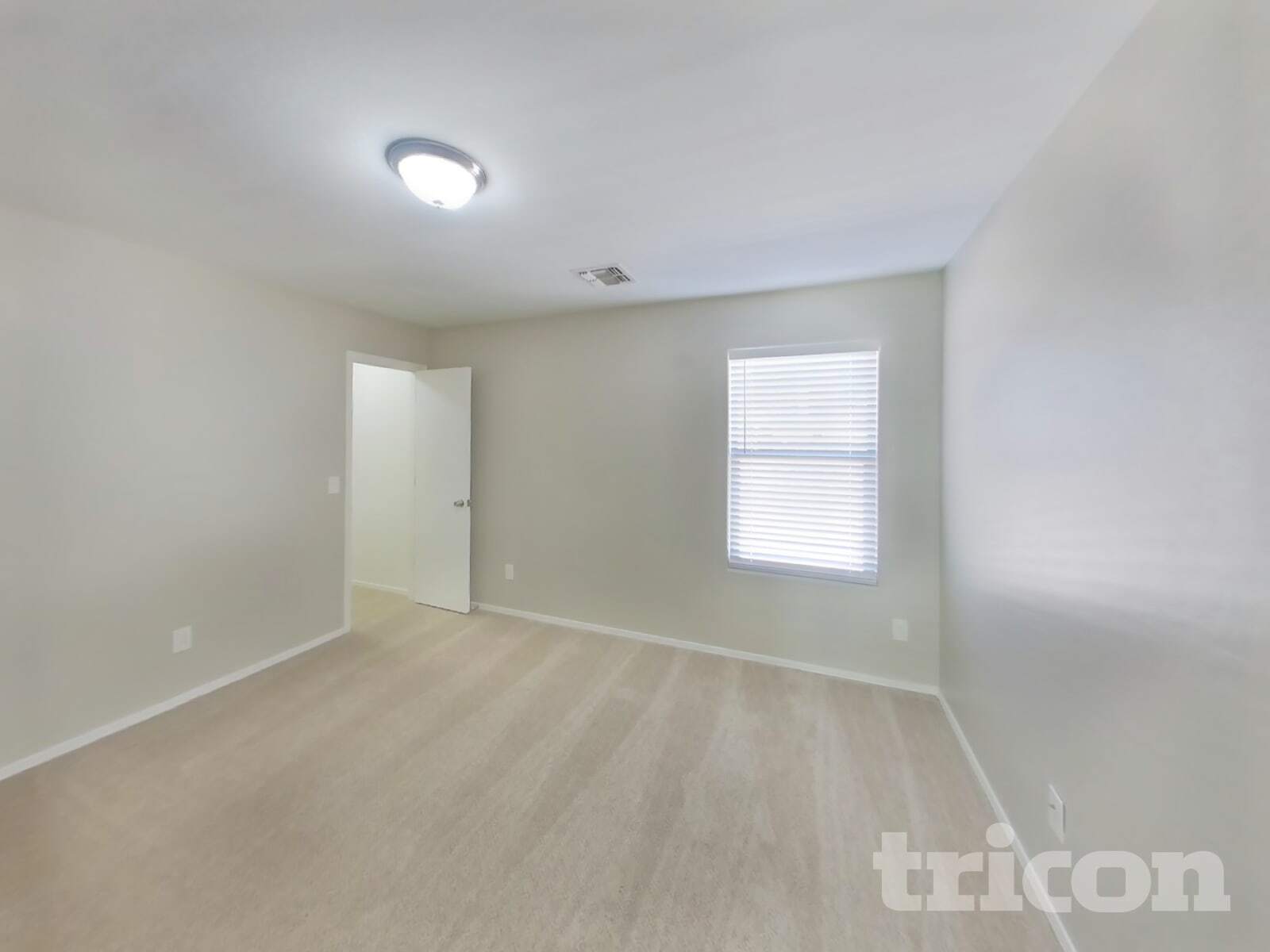 Building Photo - 2405 N 92nd Ln