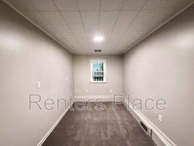 Building Photo - 1528 S St Louis Ave
