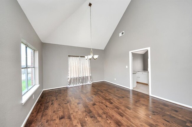 Building Photo - 5723 Whitemills Dr