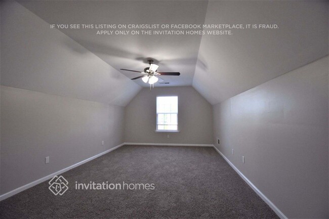 Building Photo - 1044 Southwood Dr
