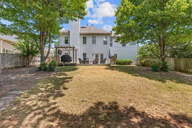 Building Photo - 881 Soaring Dr NE