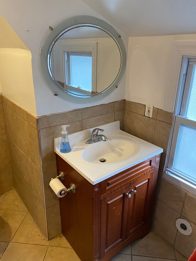 Building Photo - 3212 Winter St