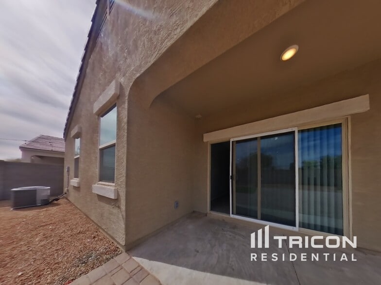 Building Photo - 17915 N Nocera Rd