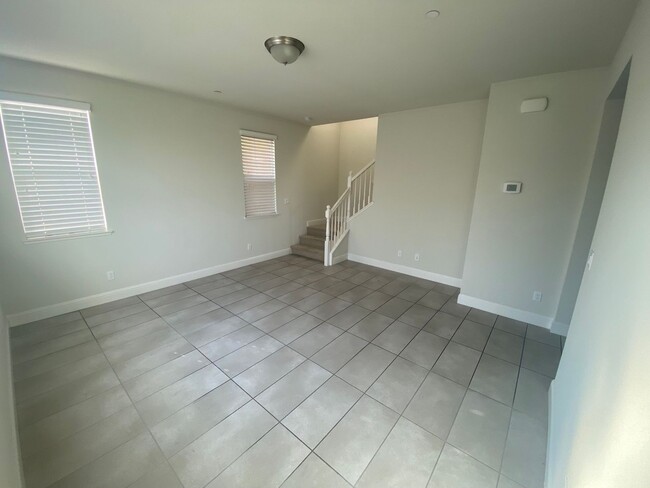 Building Photo - Roseville 3 bedroom in Veranda at Stoneridge.