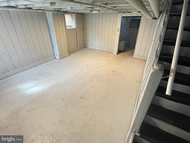 Building Photo - 3400 Elmley Ave